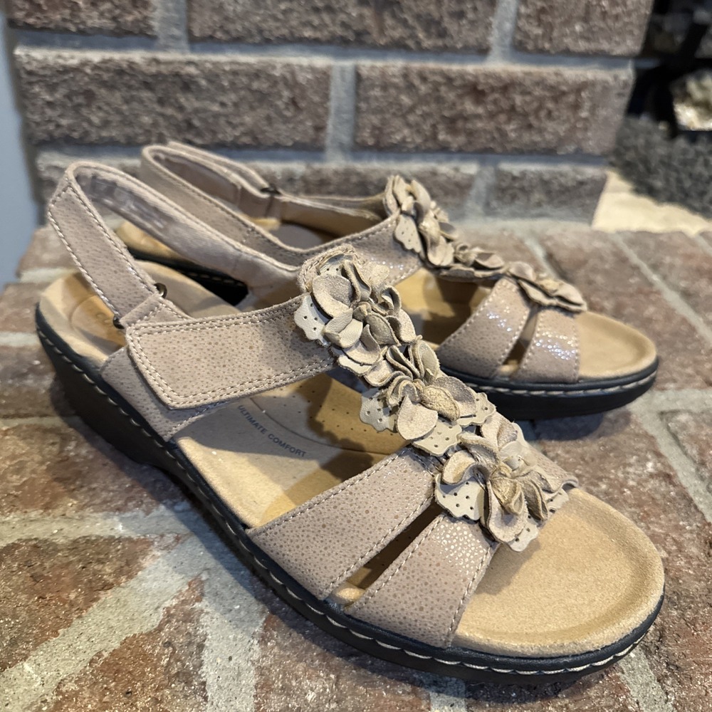 Clarks Womens Beige Merliah Sheryl Embellished Slingback Sandals Sz 9.5